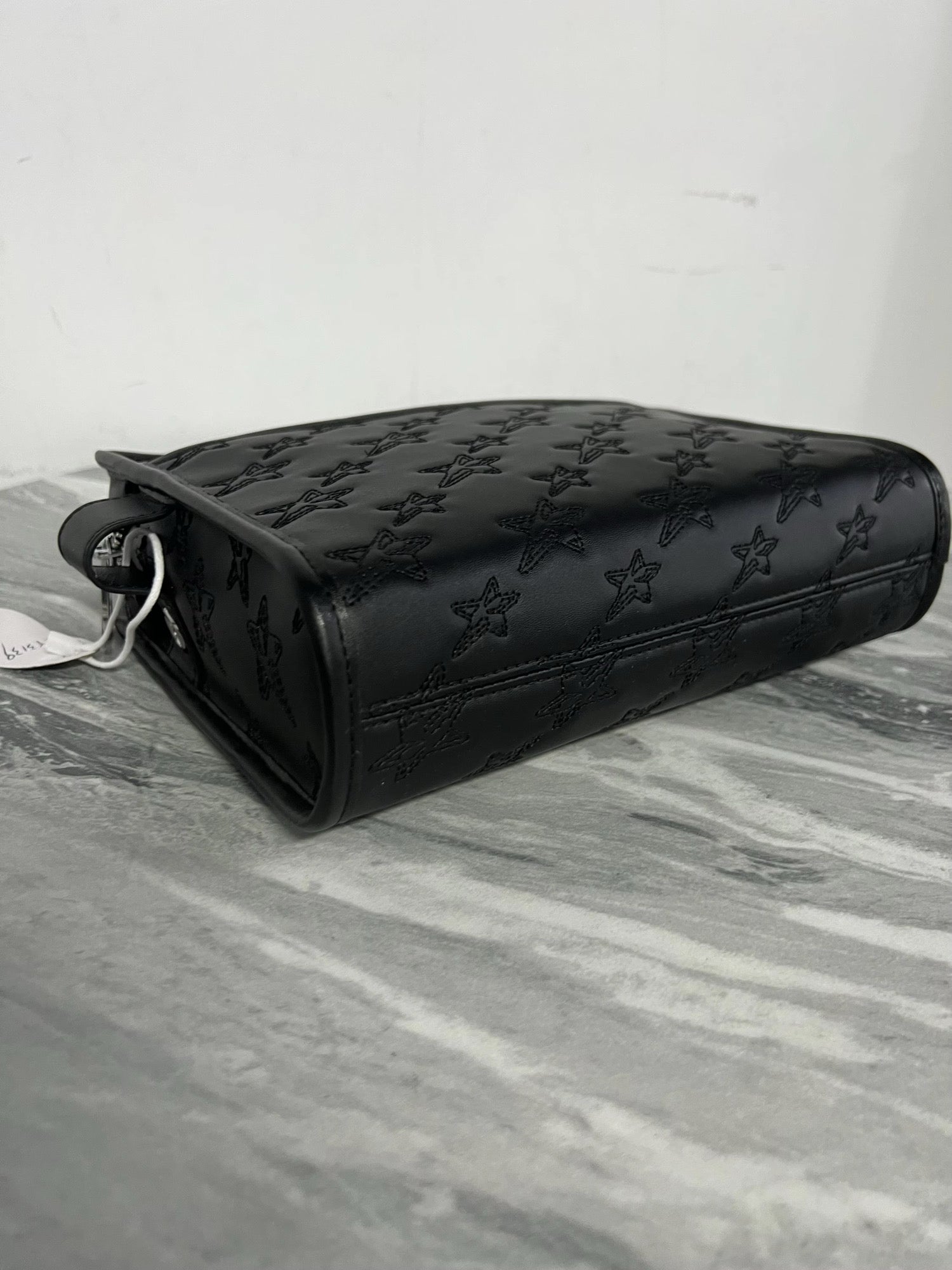 UNISEX STARK HAND POUCH